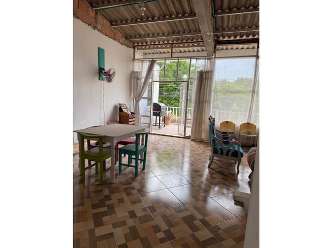 Casa de 4 alcobas en venta en Ricaurte, 196 m² · foto 13 de 20