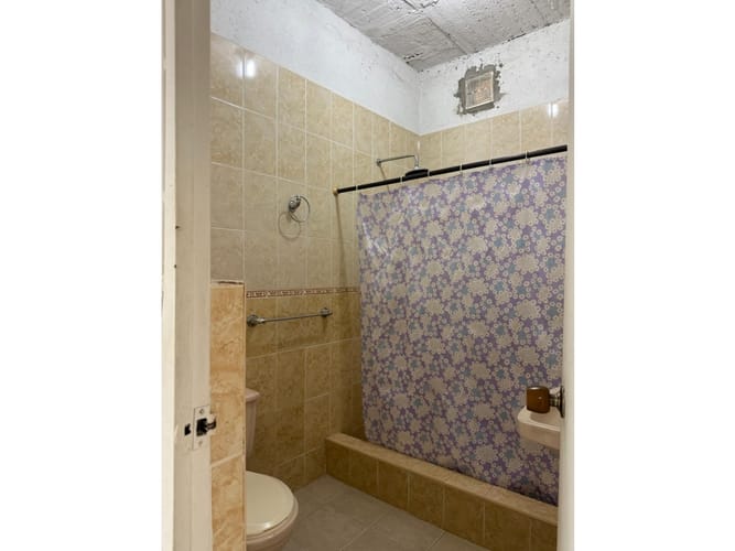 Casa de 4 alcobas en venta en Ricaurte, 196 m² · foto 18 de 20