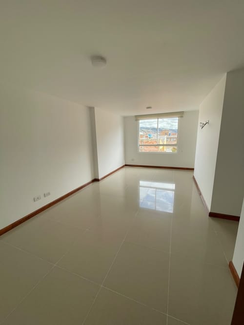 Apartamento de 3 alcobas en venta en San Ignacio, Tunja, 74 m² · foto 3 de 9