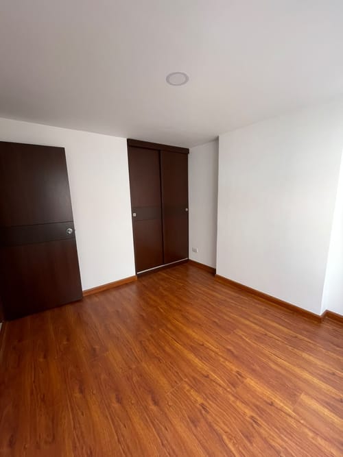 Apartamento de 3 alcobas en venta en San Ignacio, Tunja, 74 m² · foto 2 de 9