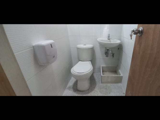 Local en arriendo en Belén, Medellín, 200 m² · foto 7 de 8