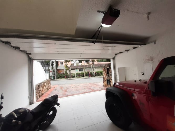 Casa de 5 alcobas en venta en Cabecera Del Llano, Bucaramanga, 597 m² · foto 7 de 12