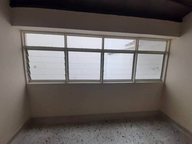 Casa de 5 alcobas en venta en Cabecera Del Llano, Bucaramanga, 597 m² · foto 8 de 12