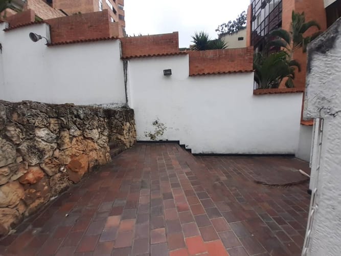 Casa de 5 alcobas en venta en Cabecera Del Llano, Bucaramanga, 597 m² · foto 9 de 12