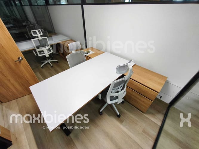 Oficina en arriendo en Los Colores, Medellín, 11 m² · foto 3 de 4