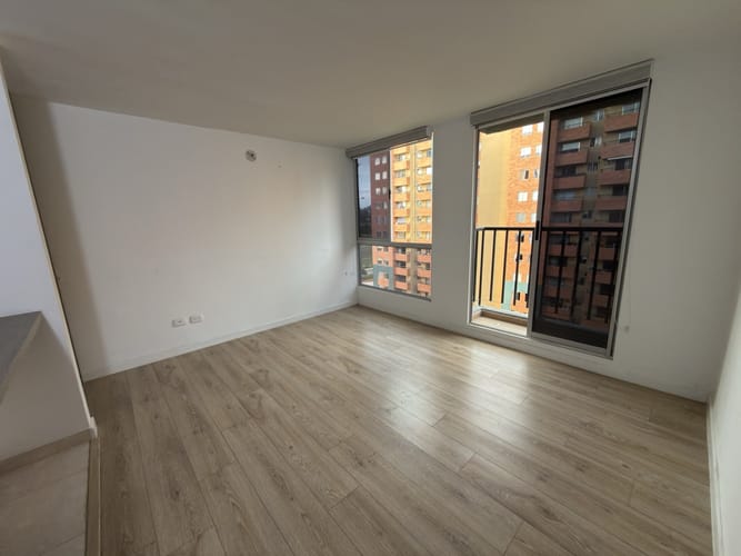 Apartamento de 3 alcobas en venta en Fac, Madrid, 57 m² · foto 5 de 16