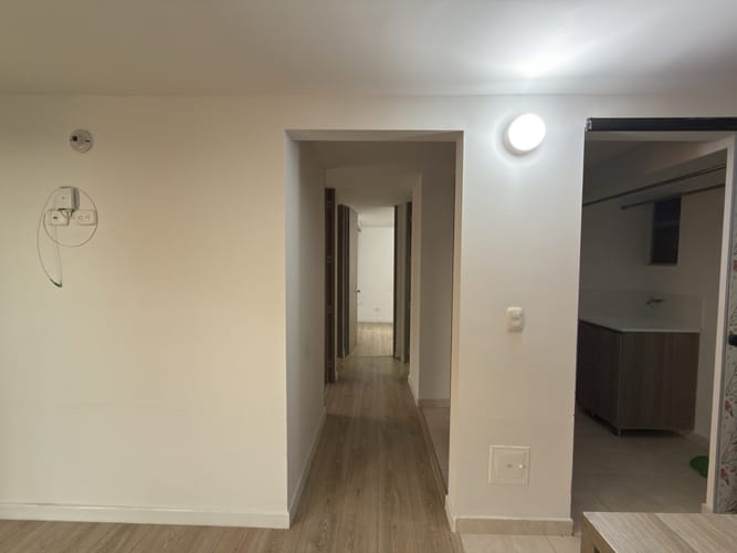 Apartamento de 3 alcobas en venta en Fac, Madrid, 57 m² · foto 6 de 16