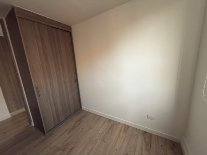 Apartamento de 3 alcobas en venta en Fac, Madrid, 57 m² · foto 7 de 16