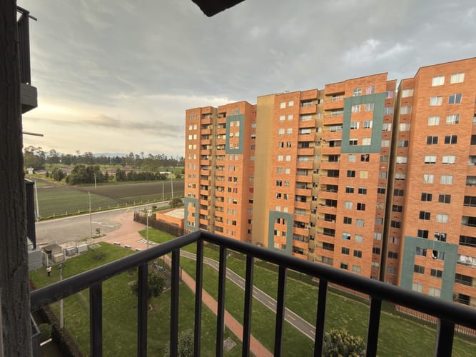 Apartamento de 3 alcobas en venta en Fac, Madrid, 57 m² · foto 16 de 16