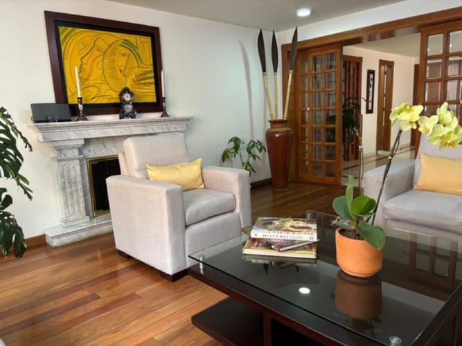 Apartamento de 4 alcobas en venta en Chicó Navarra, Bogotá, 325 m² · foto 4 de 24