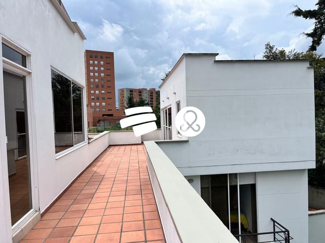 Casa de 5 alcobas en venta en El Porvenir, Rionegro, 2000 m² · foto 3 de 24