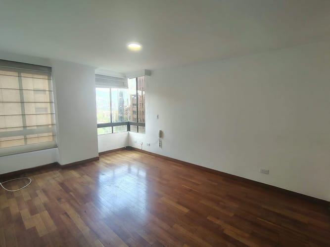 Apartamento de 3 alcobas en arriendo en El Poblado, Medellín, 157 m² · foto 13 de 19