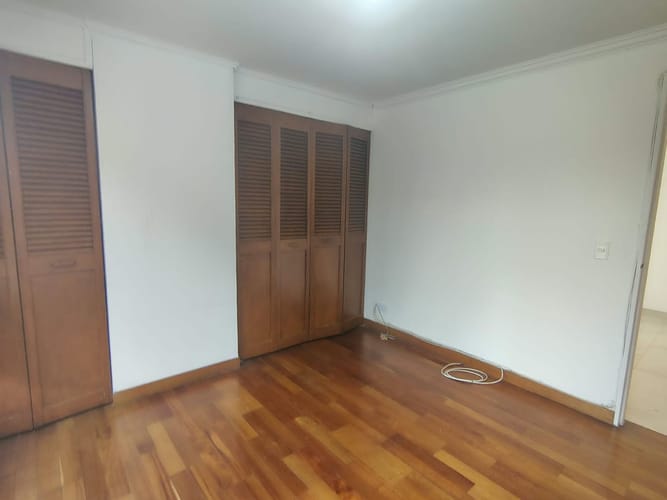 Apartamento de 3 alcobas en arriendo en El Poblado, Medellín, 157 m² · foto 8 de 19