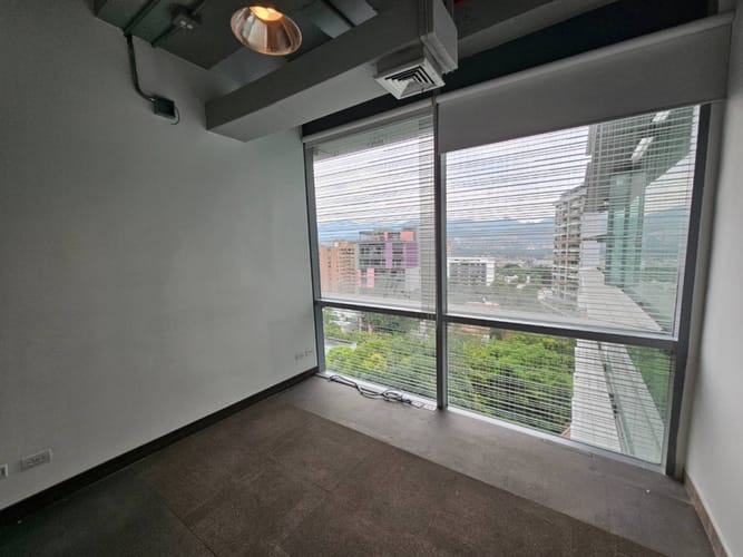 Oficina en arriendo en La Florida, Medellín, 70 m² · foto 2 de 10