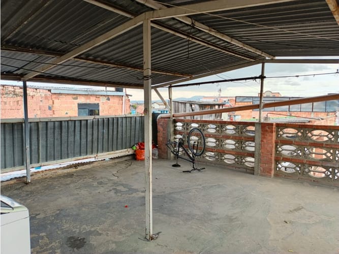 Casa de 10 alcobas en venta en La Magnolia, Madrid, 250 m² · foto 17 de 20