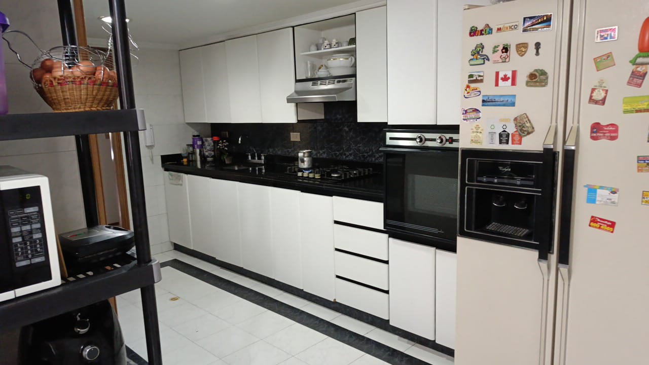 Apartamento en venta en Niza, Bogotá · foto 13 de 18