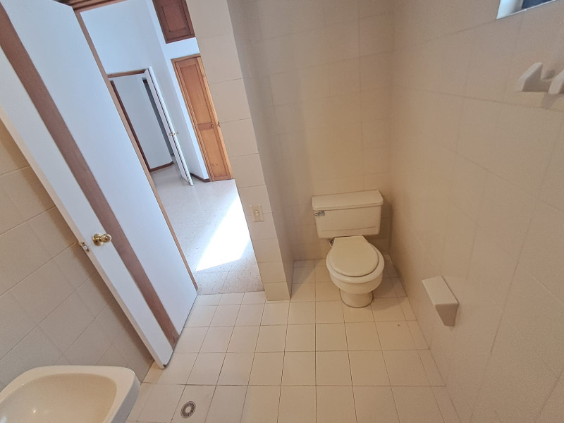 Casa en arriendo en El Poblado, Medellín · foto 18 de 24