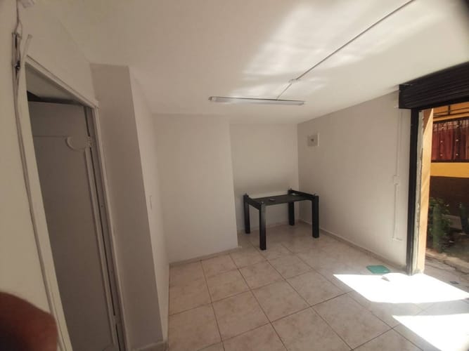 Local en arriendo en Lopez De Mesa, Medellín, 18 m² · foto 3 de 24