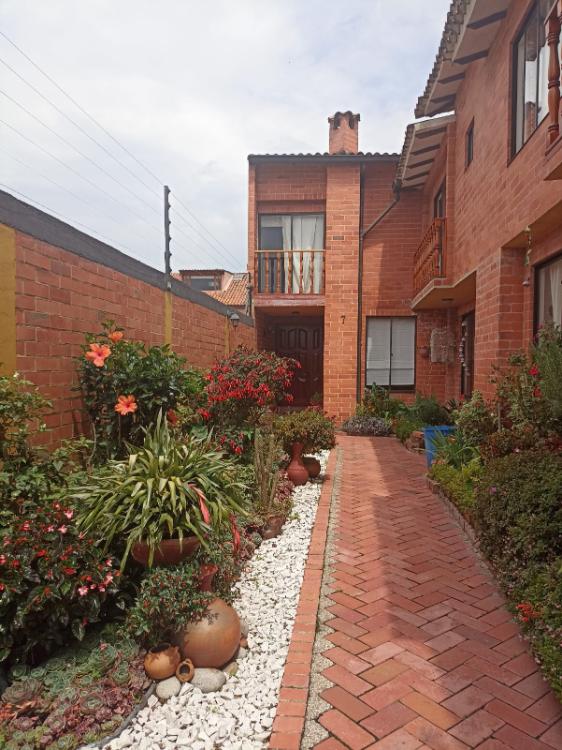 Casa en venta en Bachue, Chía · foto 2 de 24