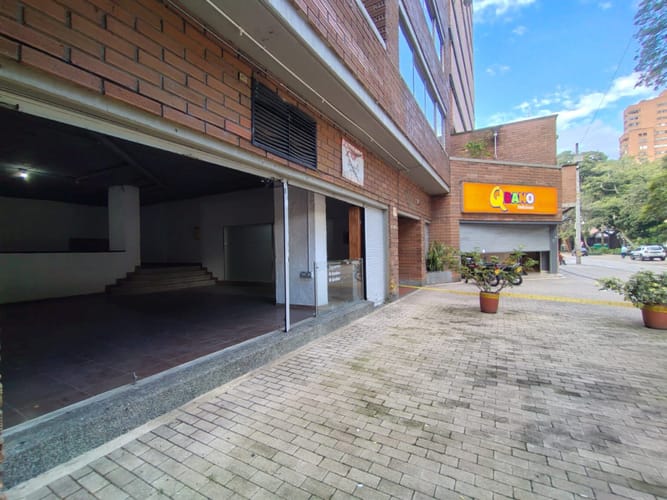 Local en arriendo en Villanueva, Medellín, 135 m² · foto 2 de 11