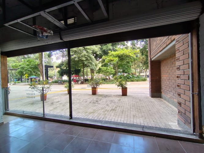 Local en arriendo en Villanueva, Medellín, 135 m² · foto 3 de 11