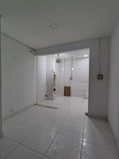 Local en arriendo en Villanueva, Medellín, 135 m² · foto 7 de 11