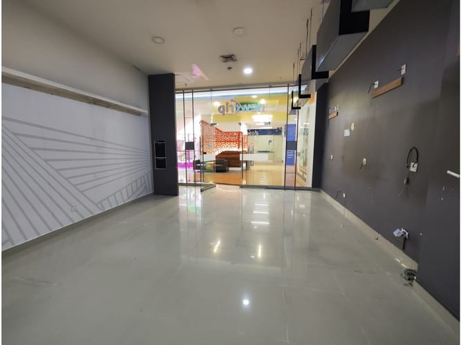 Local en venta en Perpetuo Socorro, Medellín, 54 m² · foto 2 de 9