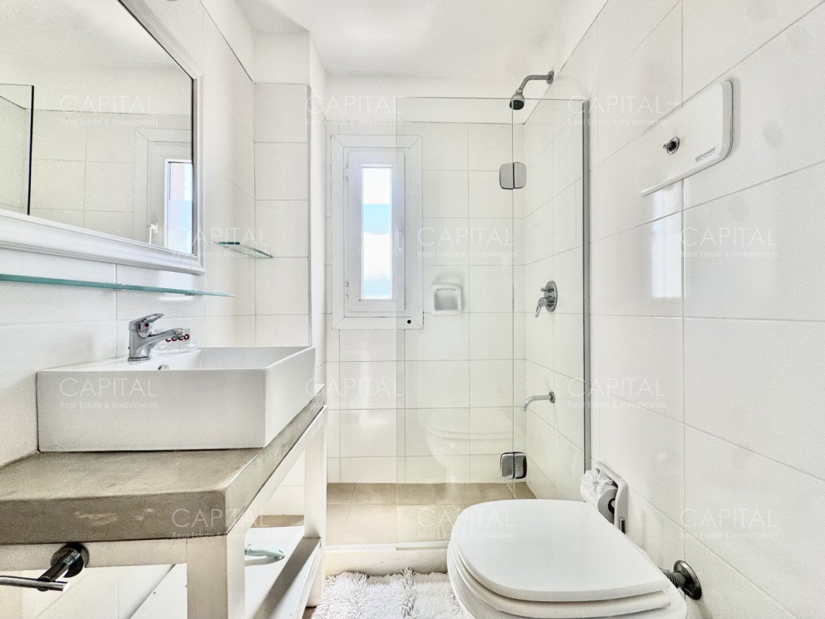 Apartamento de tres dormitorios metros de la Playa Desembocadura del Arroyo, La Barra en Alquiler · Foto 11