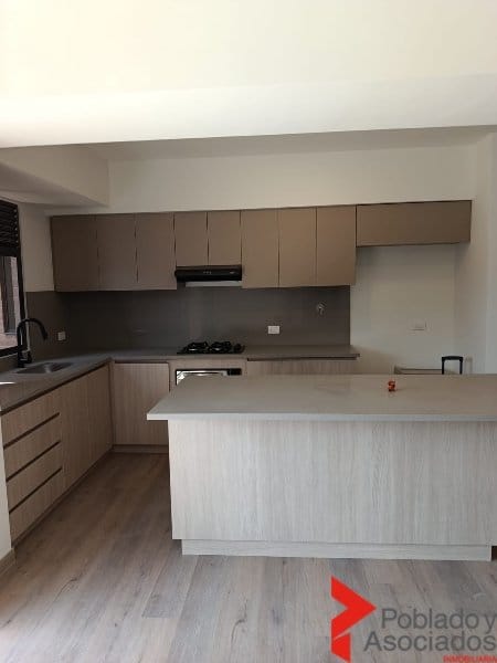 Apartamento en venta en El Poblado, Medellín · foto 3 de 23