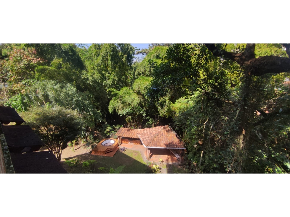 Casa Campestre en Arriendo en Loma de las brujas, Envigado en Loma De Las Brujas