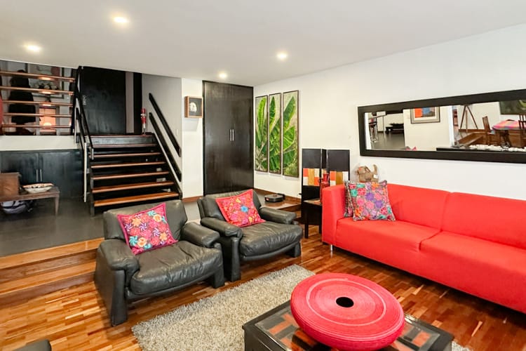 Apartamento de 3 alcobas en venta en Quinta Camacho, Bogotá, 258 m² · foto 3 de 22