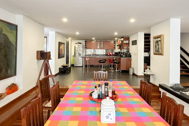 Apartamento de 3 alcobas en venta en Quinta Camacho, Bogotá, 258 m² · foto 6 de 22