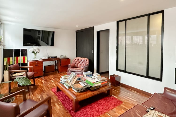 Apartamento de 3 alcobas en venta en Quinta Camacho, Bogotá, 258 m² · foto 9 de 22