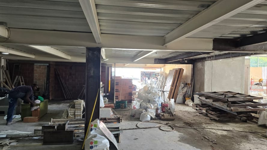 Bodega en arriendo en Perpetuo Socorro, Medellín, 1300 m² · foto 7 de 11