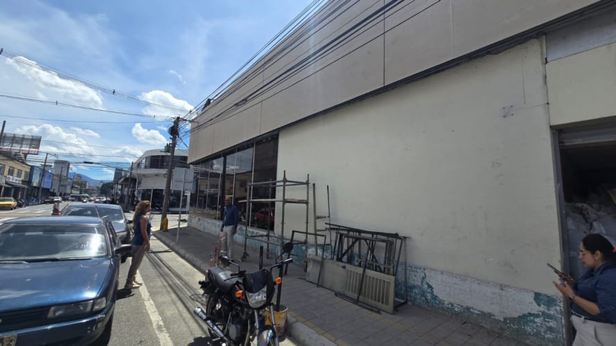 Bodega en arriendo en Perpetuo Socorro, Medellín, 1300 m² · foto 9 de 11