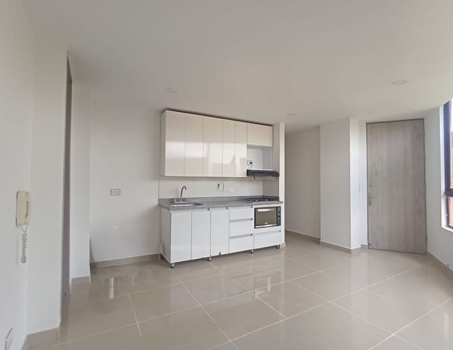Apartamento de 3 alcobas en arriendo en La America, Medellín, 70 m² · foto 3 de 16