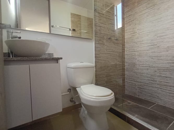 Apartamento de 3 alcobas en arriendo en La America, Medellín, 70 m² · foto 15 de 16