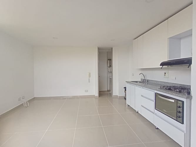 Apartamento de 3 alcobas en arriendo en La America, Medellín, 70 m² · foto 2 de 16