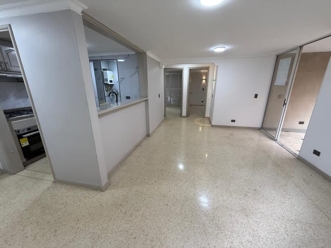 Apartamento de 2 alcobas en arriendo en Santa María De Los Ángeles, Medellín, 100 m² · foto 2 de 12