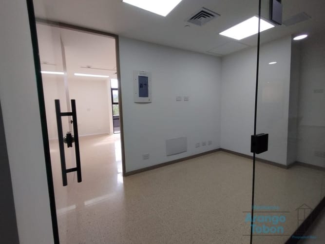 Oficina en arriendo en San Diego, Medellín, 40 m² · foto 2 de 4