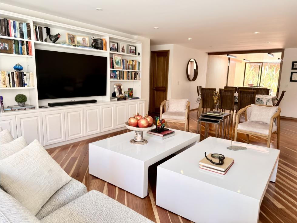 Apartamento en venta en Chicó Navarra, Bogotá · foto 3 de 21