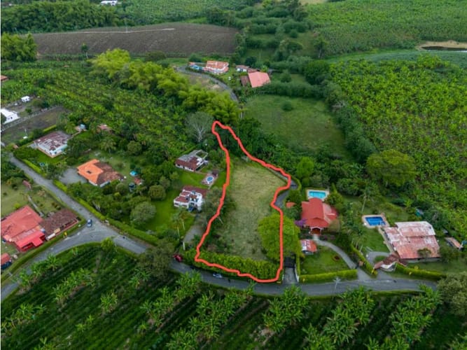 Lote en venta en Murillo, Armenia, 3073 m² · foto 2 de 10