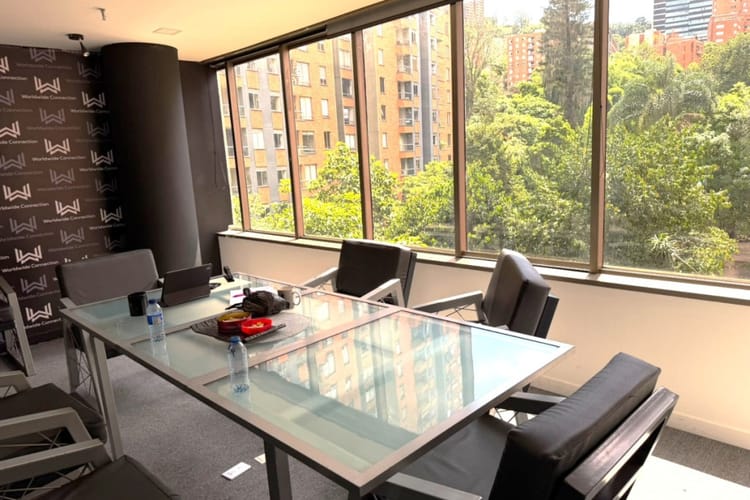 Oficina en venta en Castropol, Medellín, 223 m² · foto 6 de 16