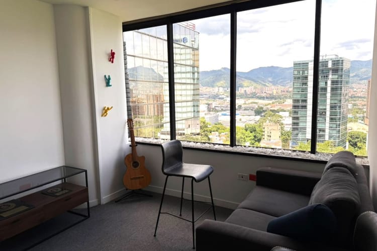 Oficina en venta en Castropol, Medellín, 223 m² · foto 7 de 16