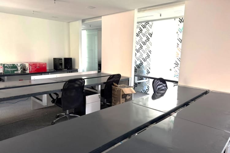 Oficina en venta en Castropol, Medellín, 223 m² · foto 9 de 16