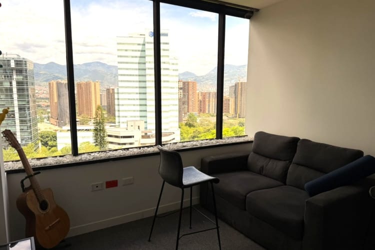 Oficina en venta en Castropol, Medellín, 223 m² · foto 11 de 16