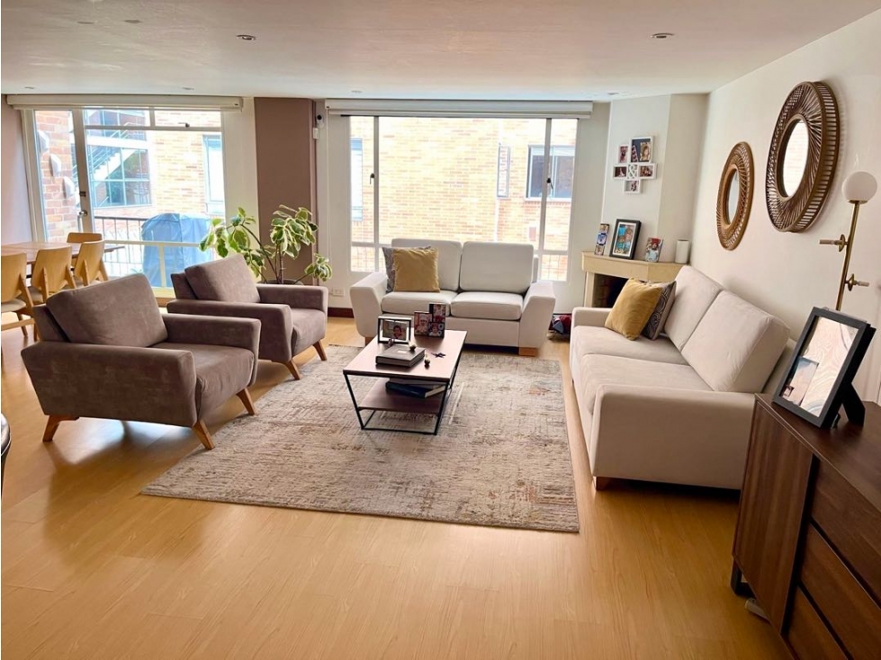 Apartamento en venta en Santa Barbara, Bogotá · foto 2 de 14