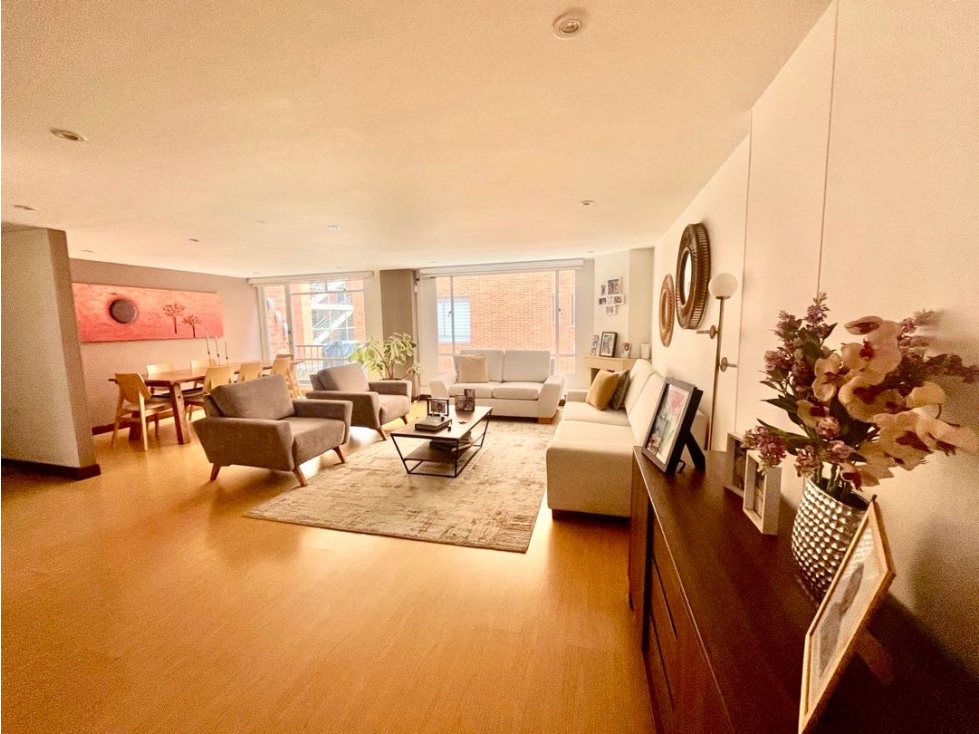 Apartamento en venta en Santa Barbara, Bogotá · foto 3 de 14