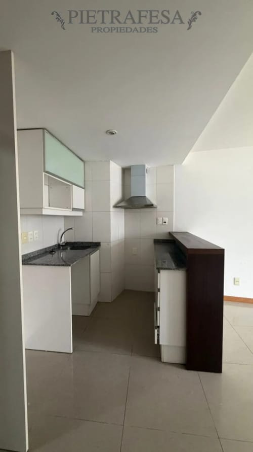 Apartamento en alquiler, 1 dormitorio, 1 baño, terraza. Cordón. · Foto 2