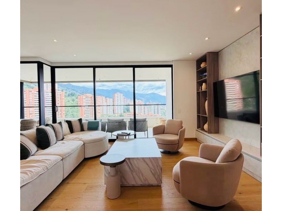 Apartamento en venta en El Poblado, Medellín · foto 15 de 24